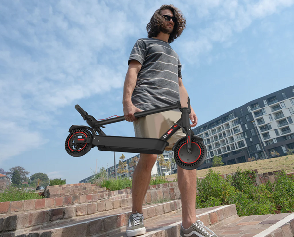 Puis-je réparer le moteur de la trottinette électrique moi-même ?